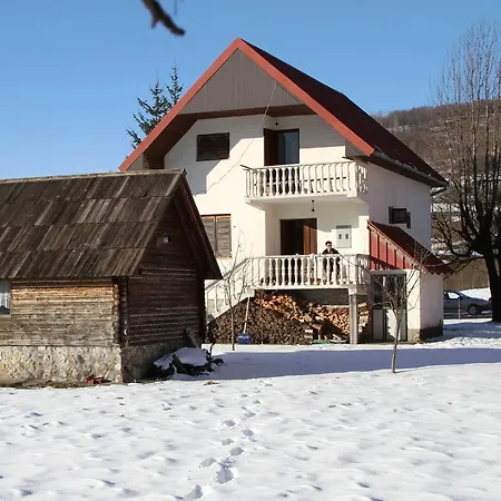 Holiday Vuk Vakantiehuis *